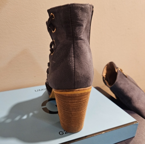 Heeled booties - Picture 13 of 16